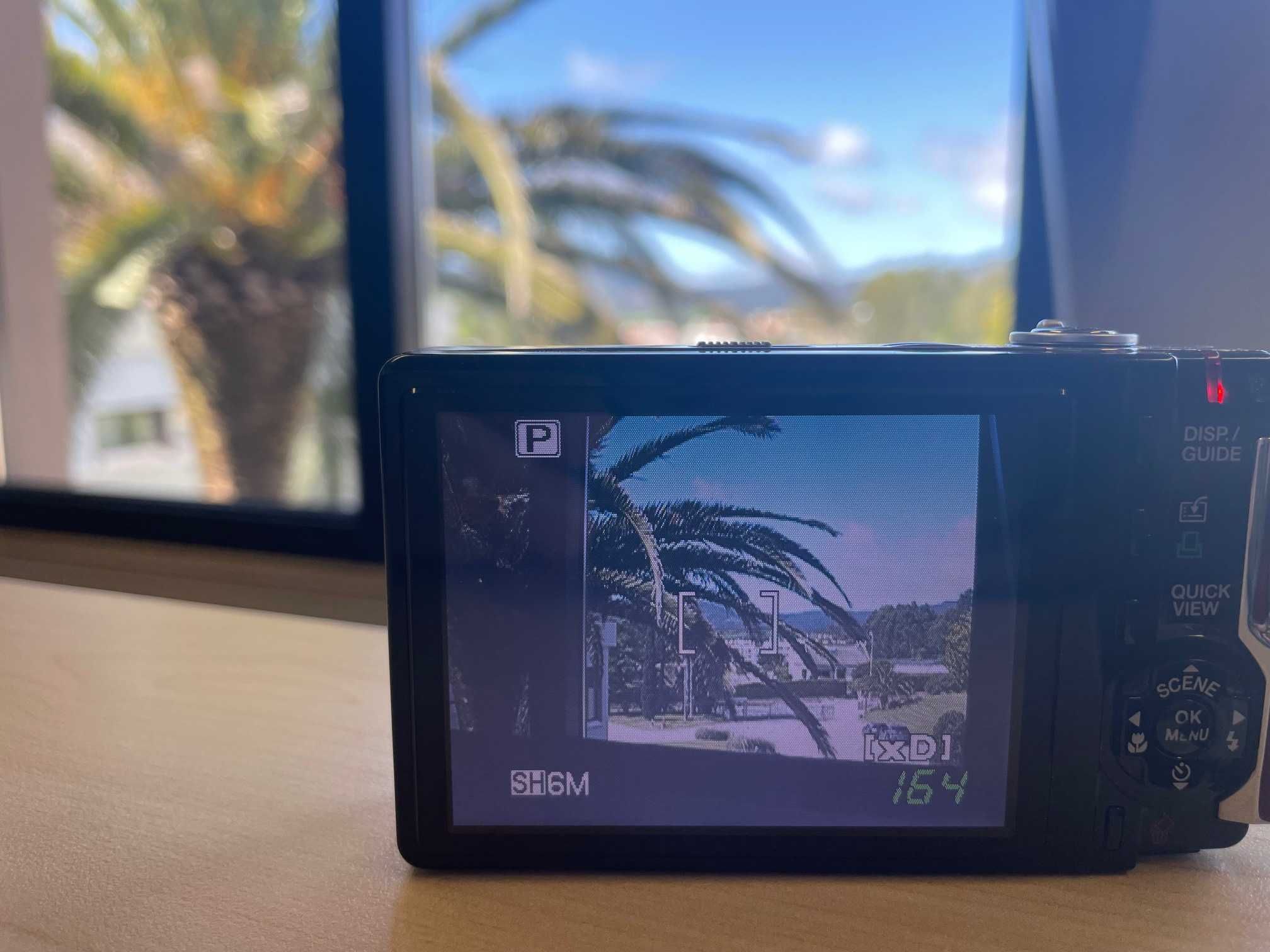 Olympus SP-700 6.0 MEGAPIXEL