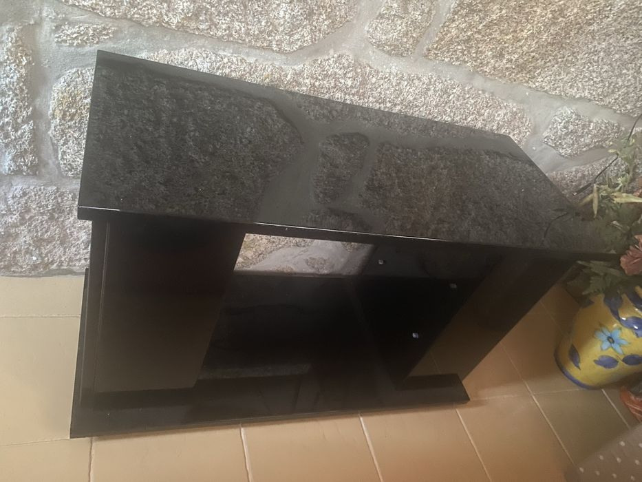 Movel cor preto