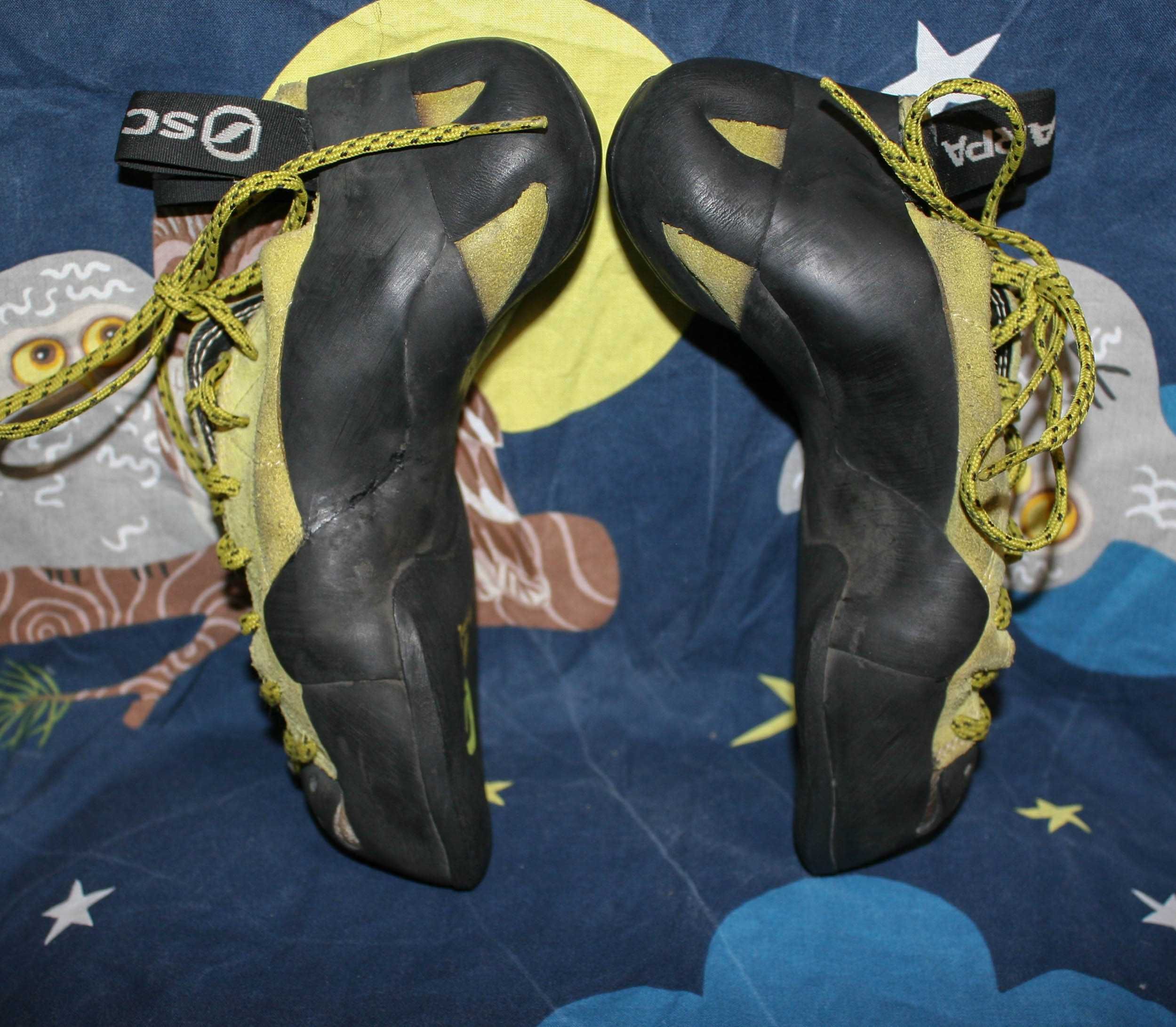 Скельні туфлі Scarpa Mago 70011 скальники Scarpa