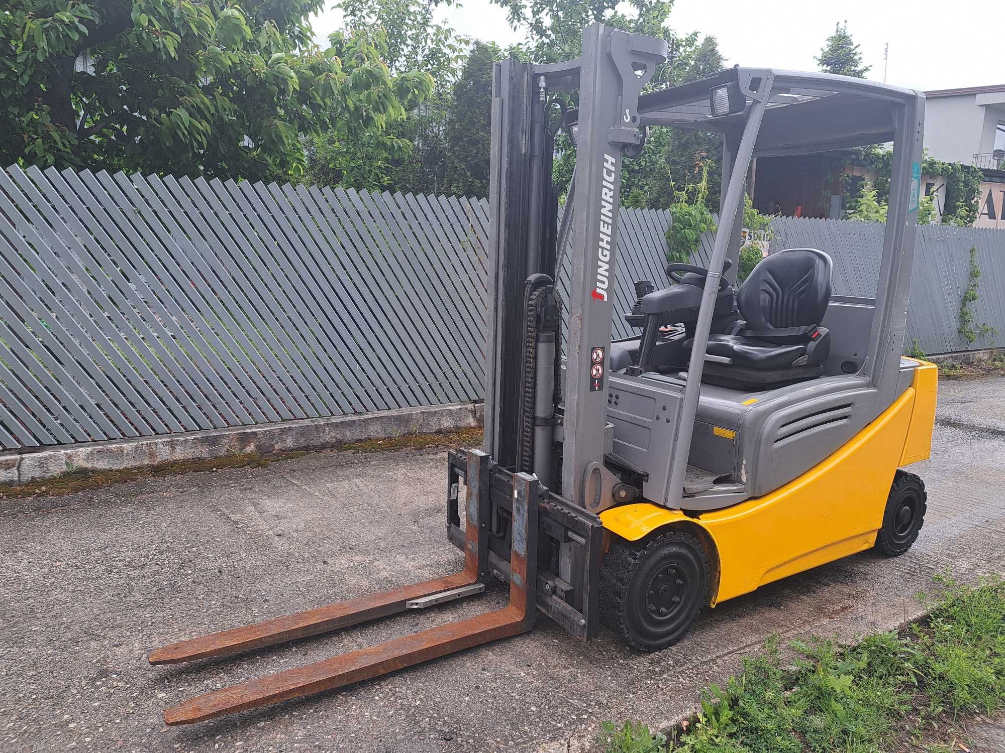 Wózek widłowy Jungheinrich EFG316  Bateria LI-ion.  8100mth.