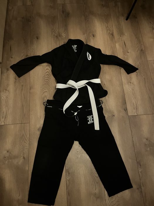 Czarne kimono do bjj
