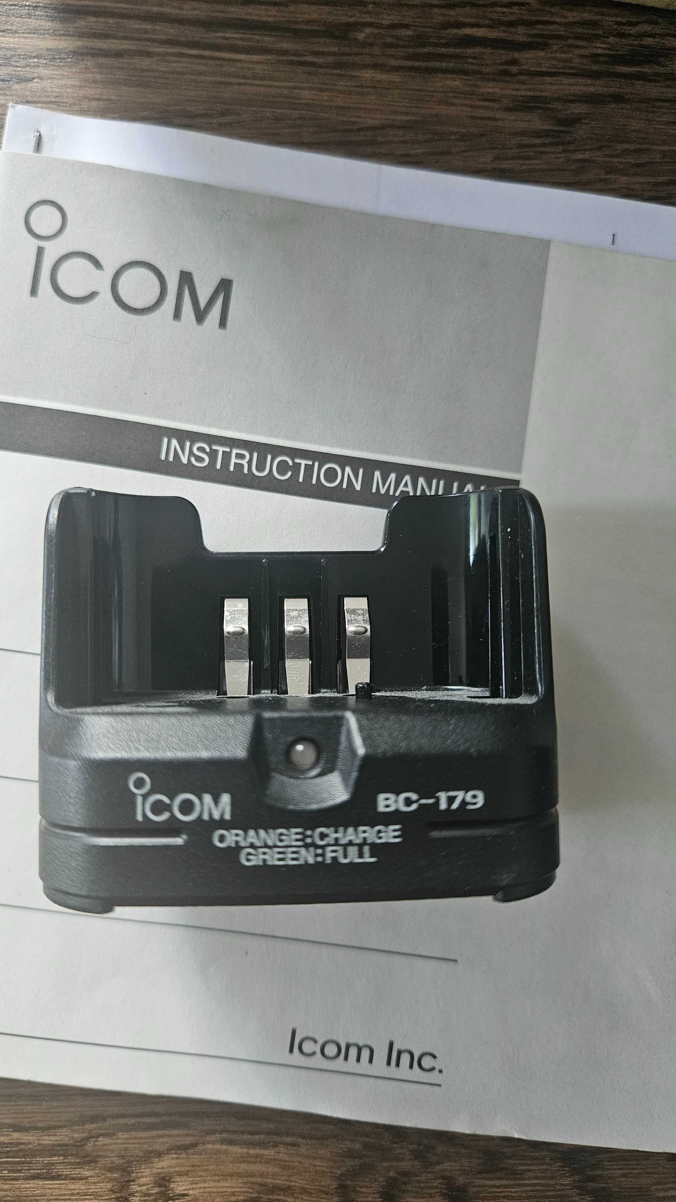 Radio lotnicze  ICOM IC-A15