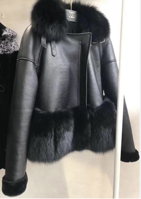Дубленка с песцом самая популярная  модель