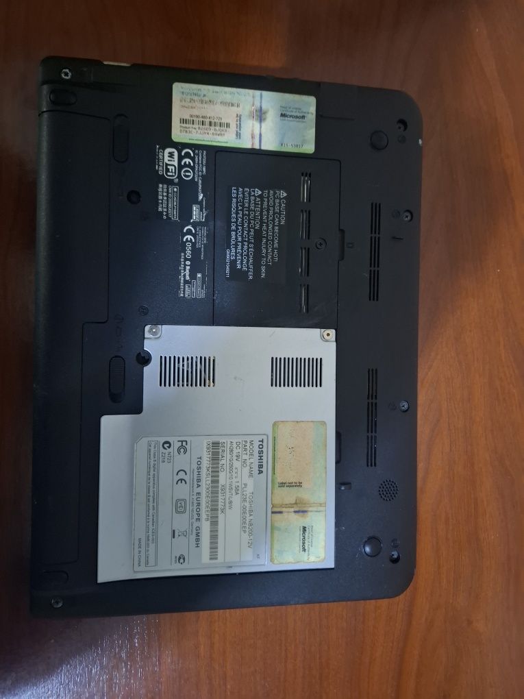 Toshiba NB200 disco ssd webcam