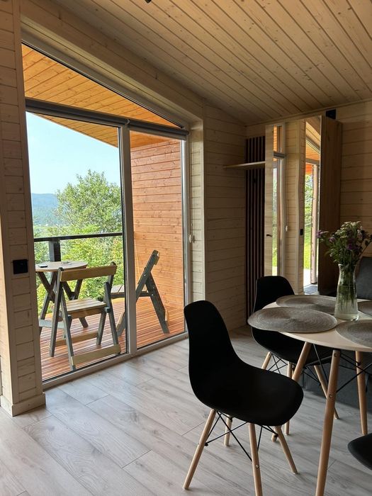 Відпочинок у Карпатах. Котедж "Під лісом".