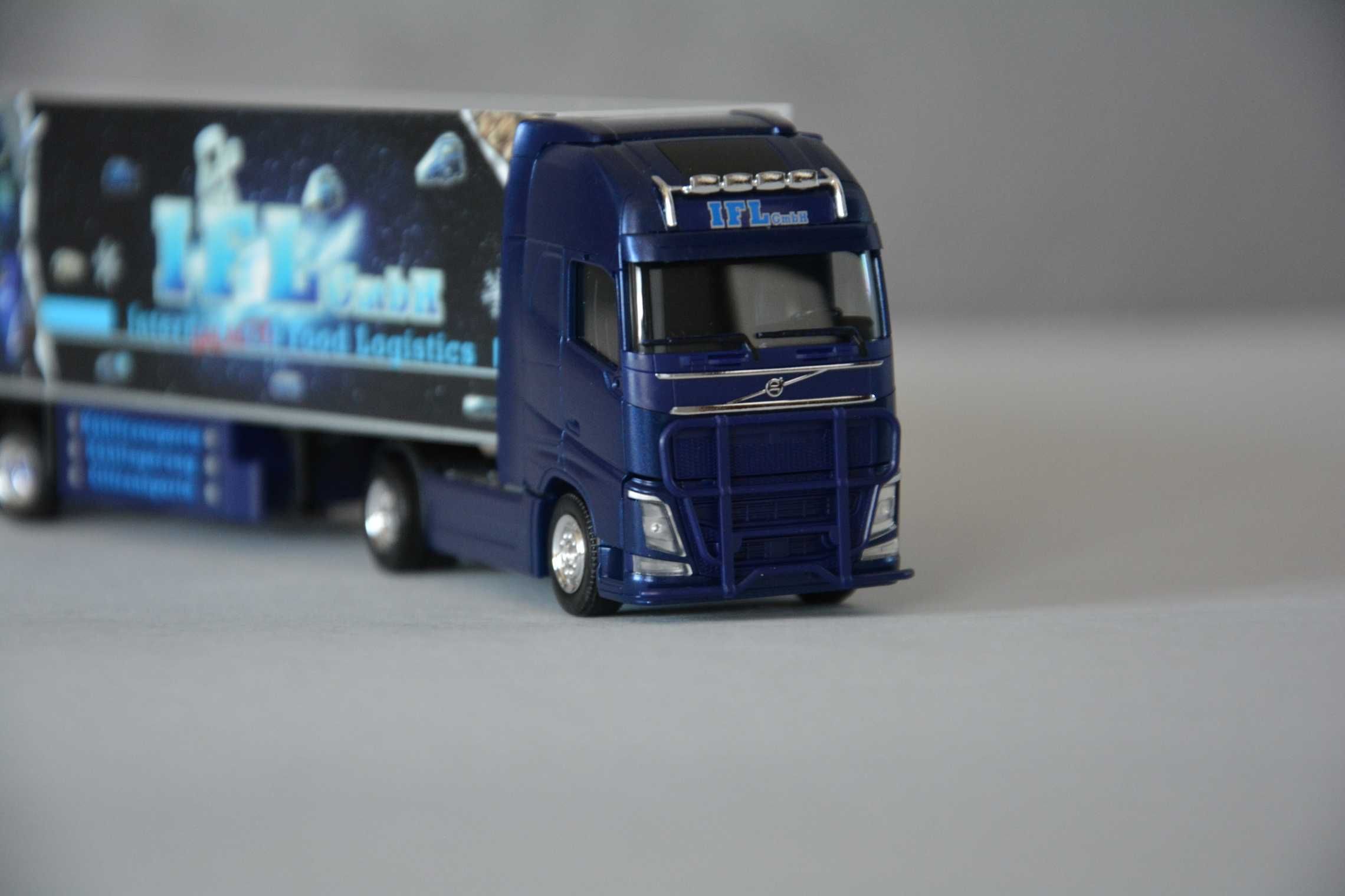 1:87 (H0) Herpa 314879 - Volvo FH GL - IFL Koln (Jubilaums Edition10)