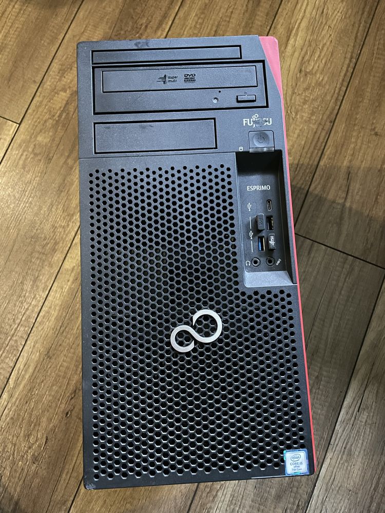 Komputer Fujitsu Esprimo P957, I5-7600, GTX 1050 TI