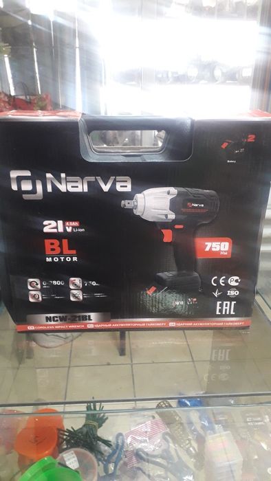 Безщітковий акумуляторний ударний гайковерт NARVA NCW-21Bl 750 НМ 2 ак
