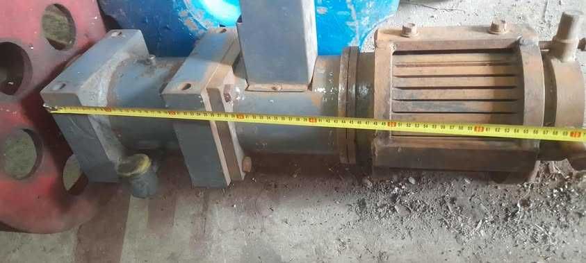 Продам прес для олії