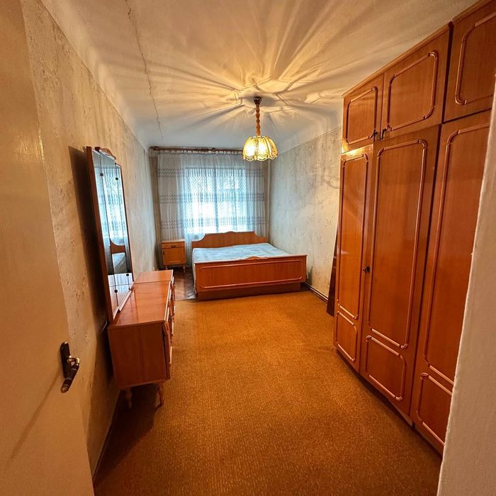 Продаж 3 км квартири поруч з стометрівкою