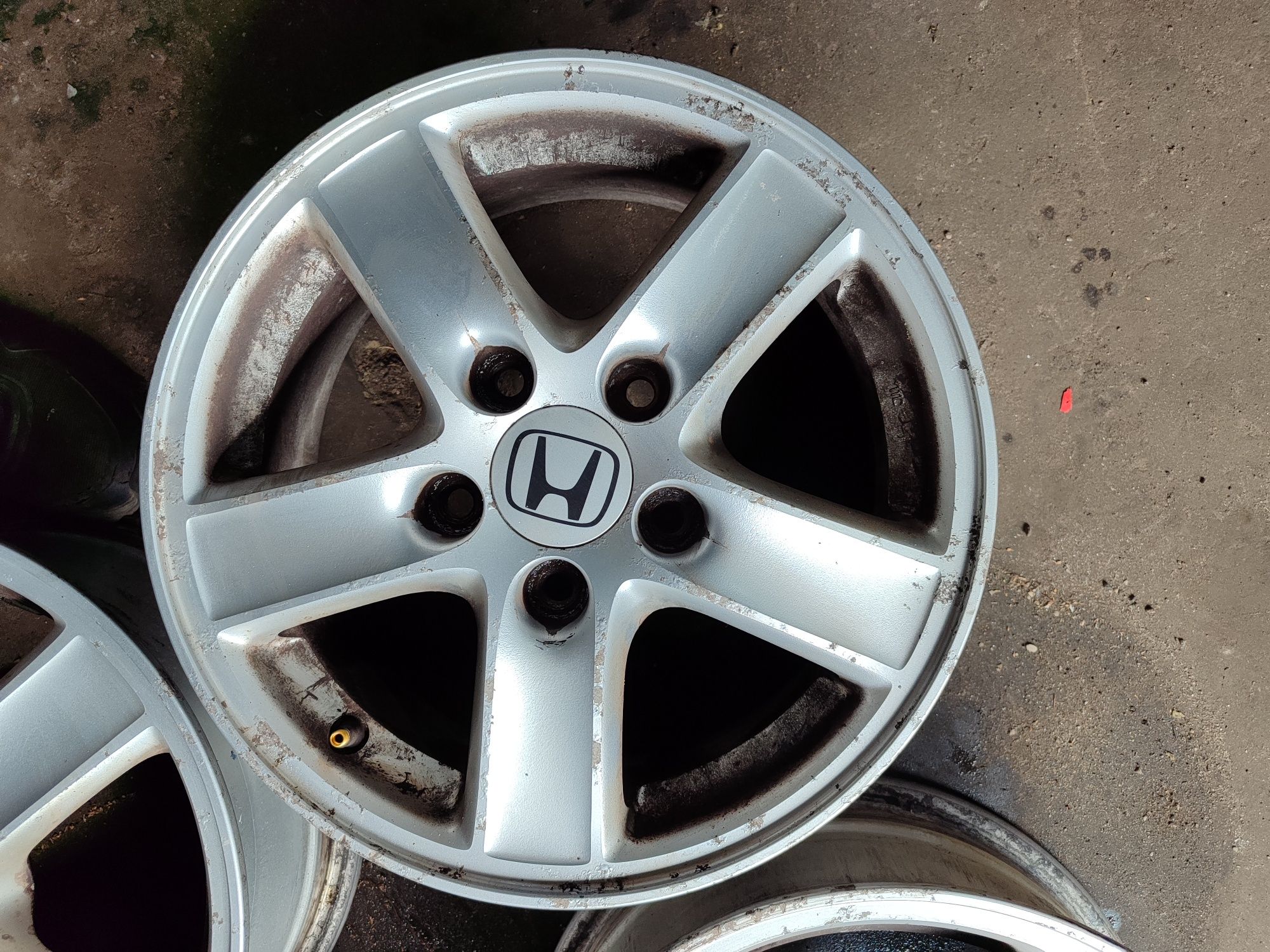 Диски Honda R-15. 5×114.3.