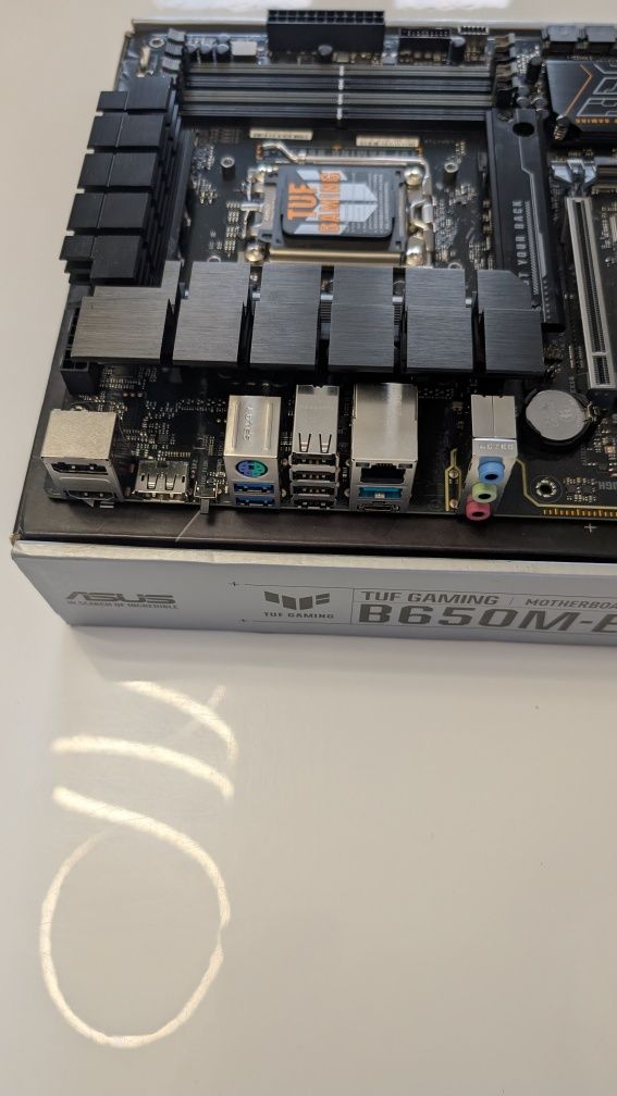 ASUS Tuf Gaming B650M-E