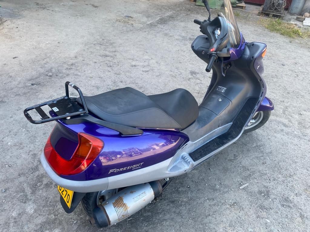 Skuter Honda FES250