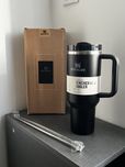 Copo Stanley Quencher H2.0 Preto - 40oz