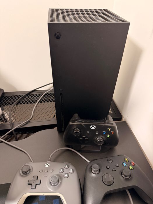 Xbox Series X + comandos