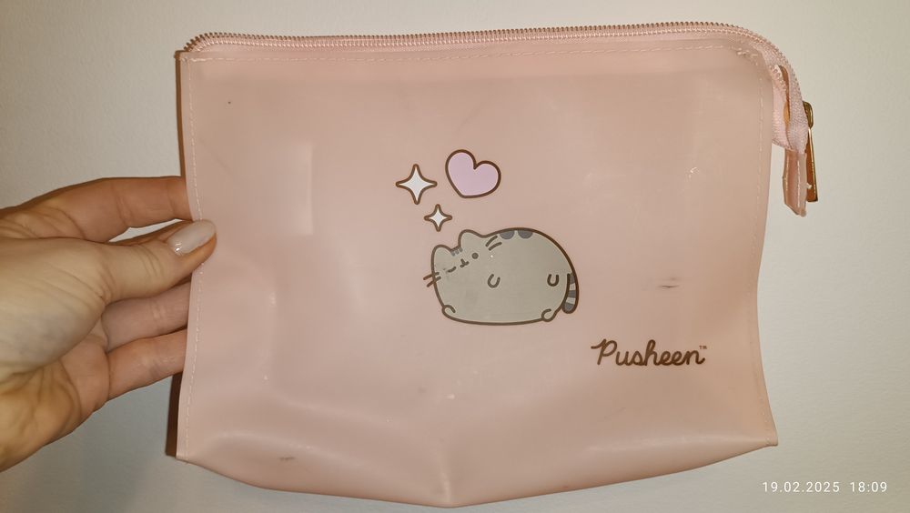 Kosmetyczka Pusheen różowa