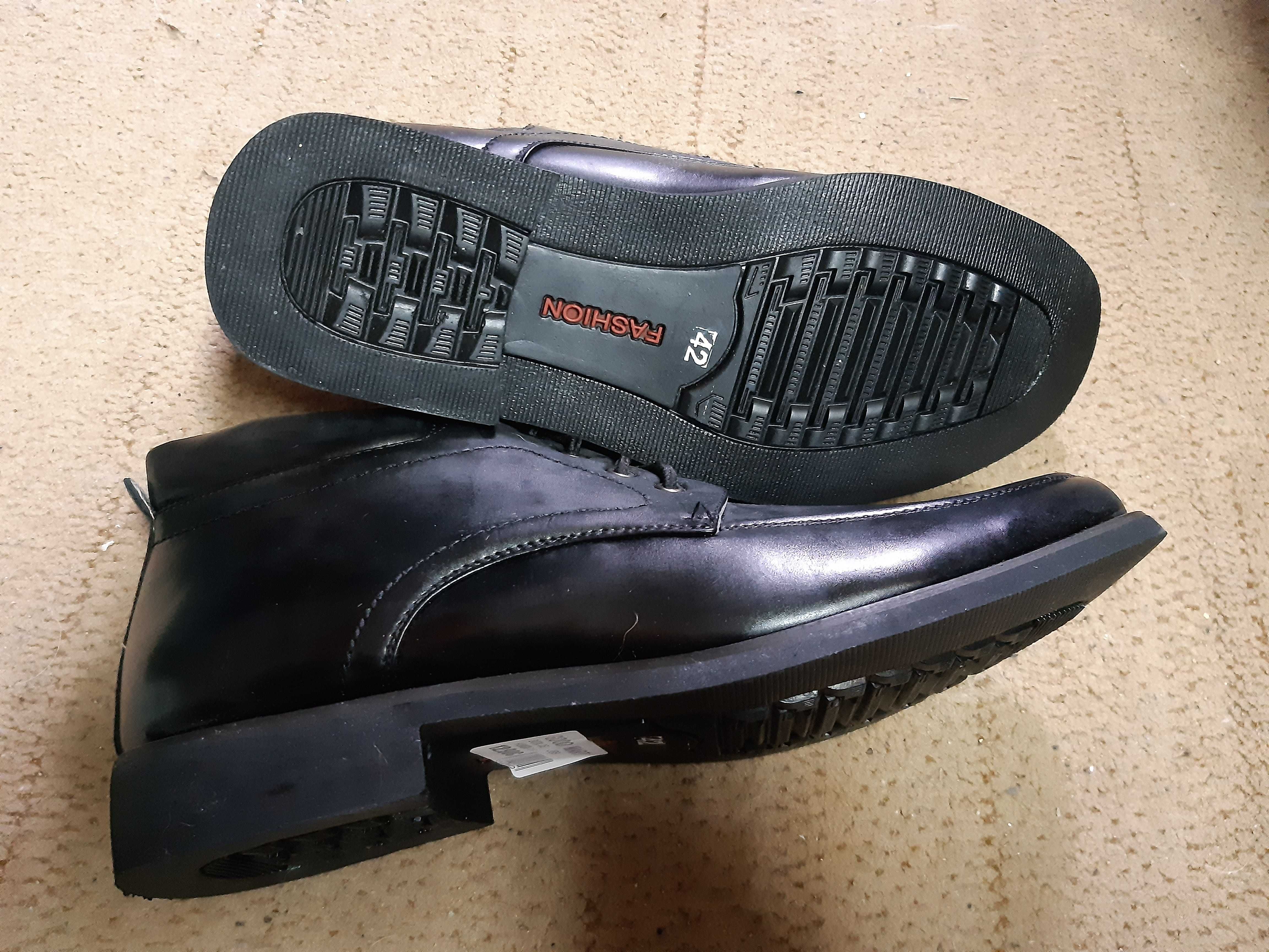 Botas homem 42 novas