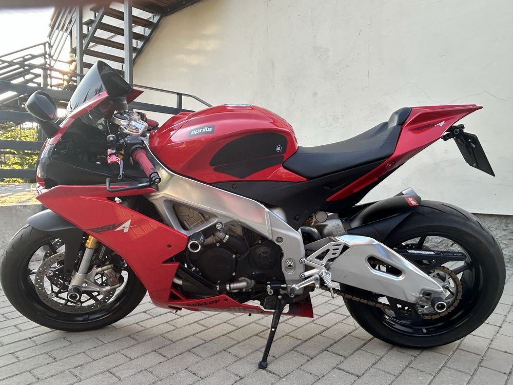 Aprilia RSV 4 100 APRC