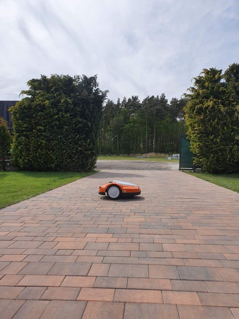 Sprzedaż i montaż robotów koszących STIHL/STIGA