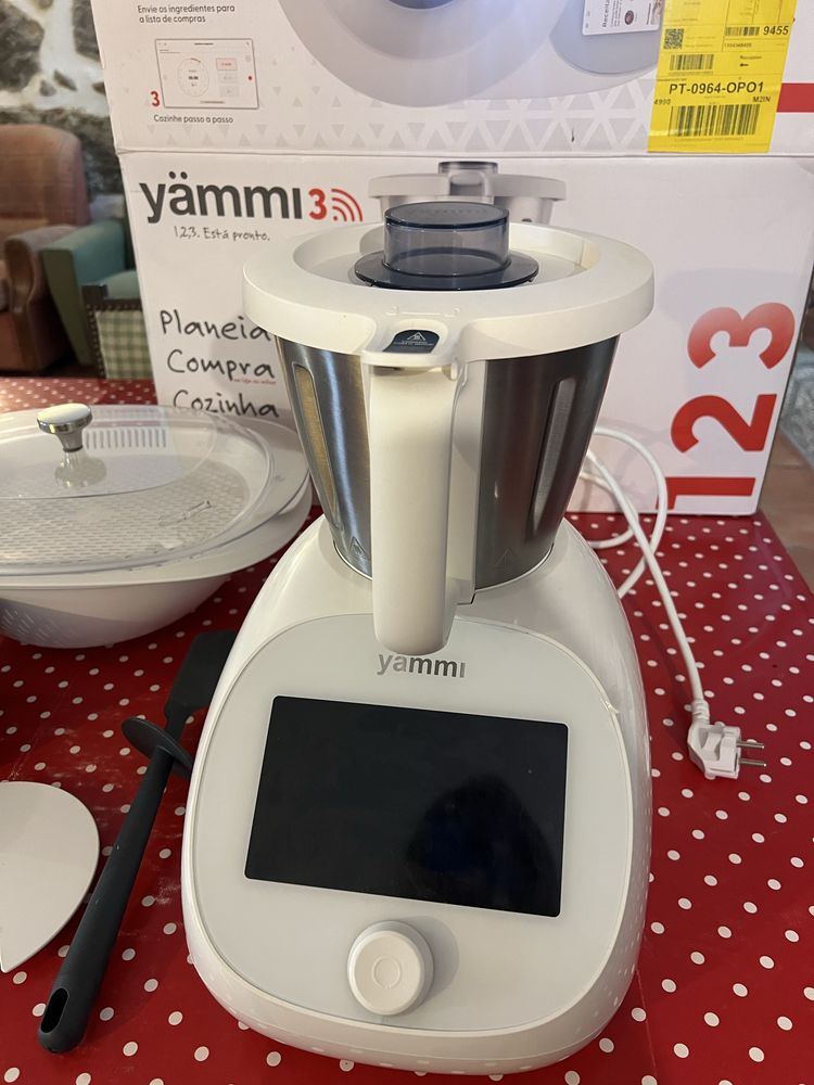 Yammi 3 com garantia 3 anos (semi nova)