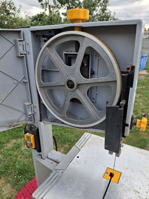 Piła taśmowa TITAN