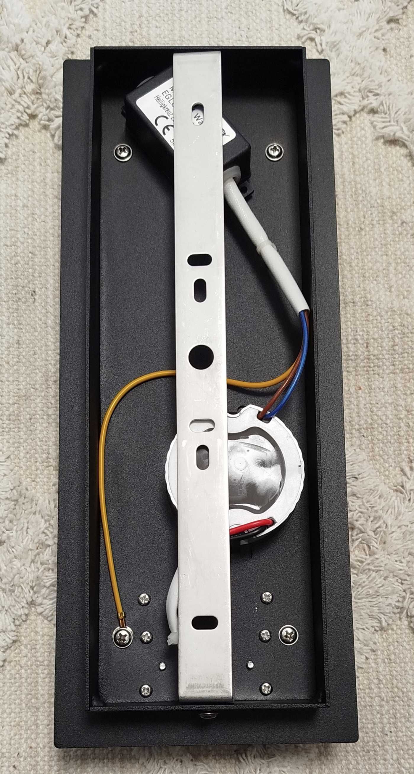 lampa ścienna zewnetrzna