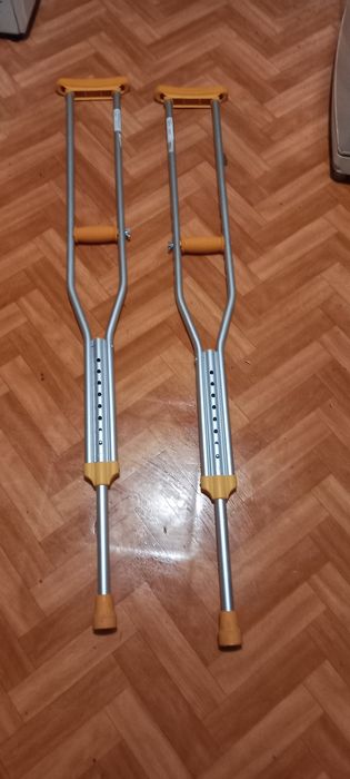 Продам милиці, ходунки, сапожок при переломі