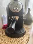 Ekspres do kawy DeLonghi EC200CD.B – używany, dobry stan