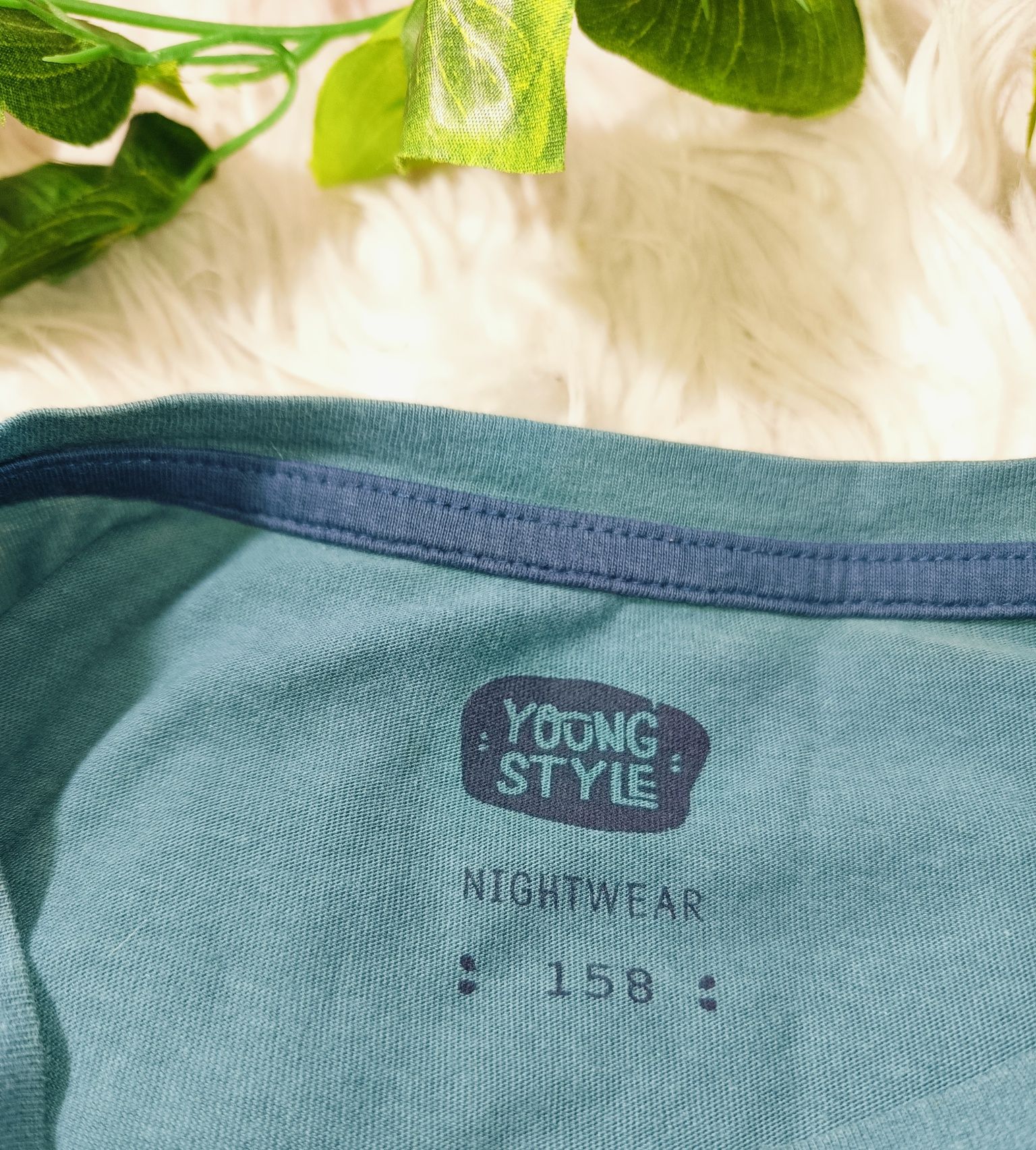 T-shirt firmy Young Style rozmiar 158