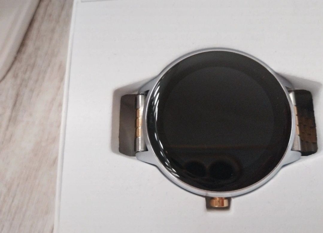 Smartwatch One Queencall Bicolor ainda com garantia