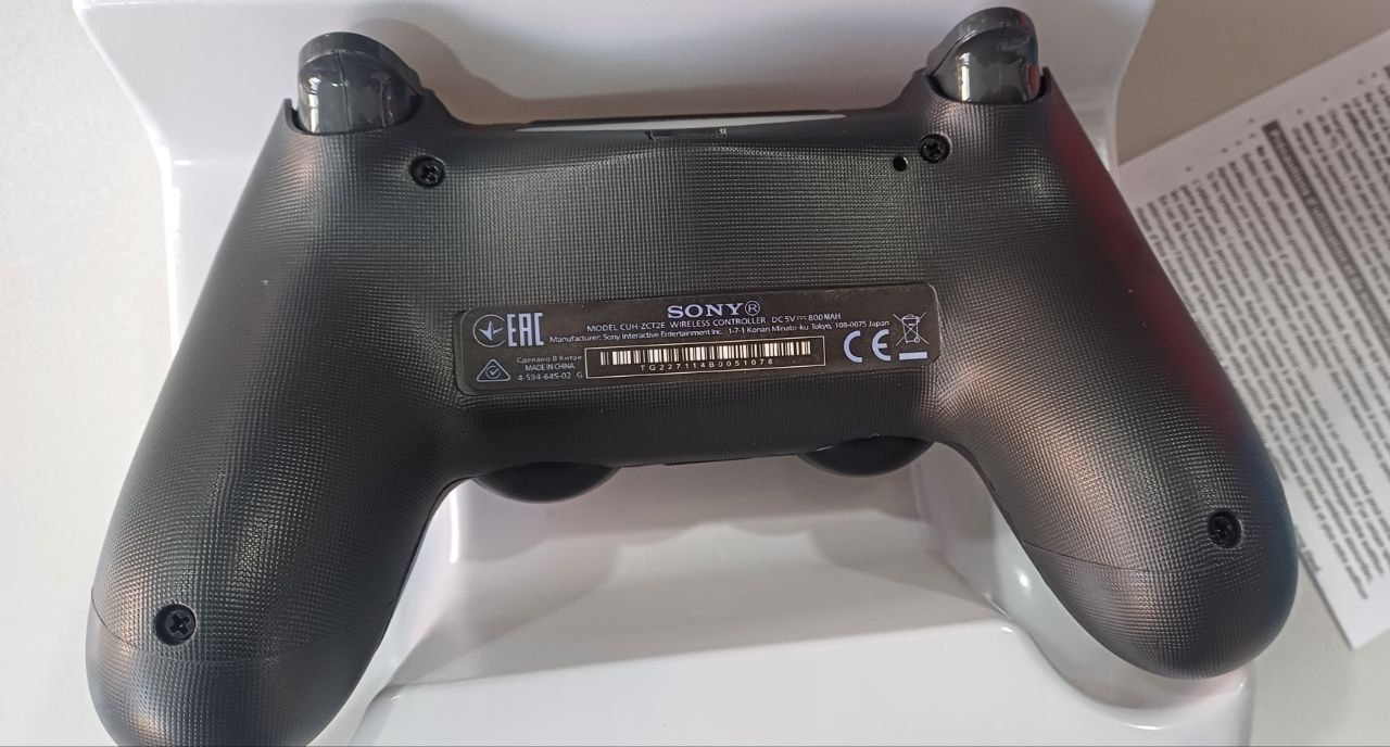 DualShock 4 для PS4 –  бездротовий