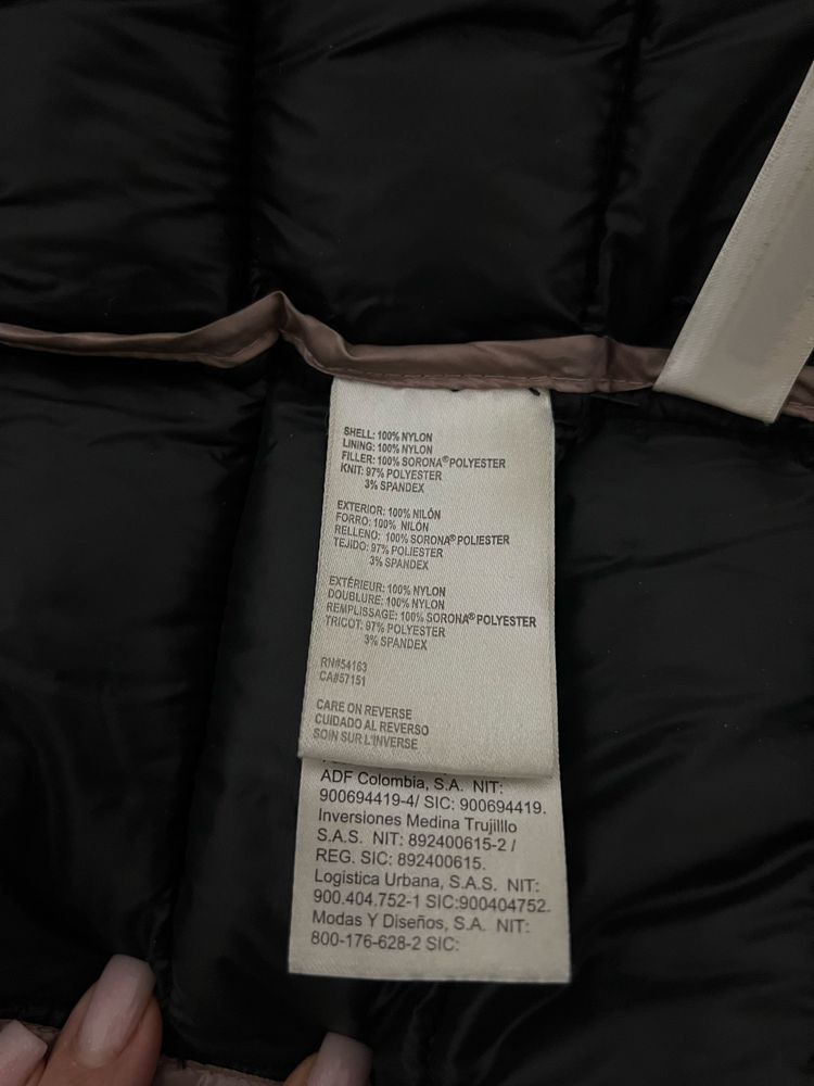 Продам довгу жіночу куртку Calvin klein