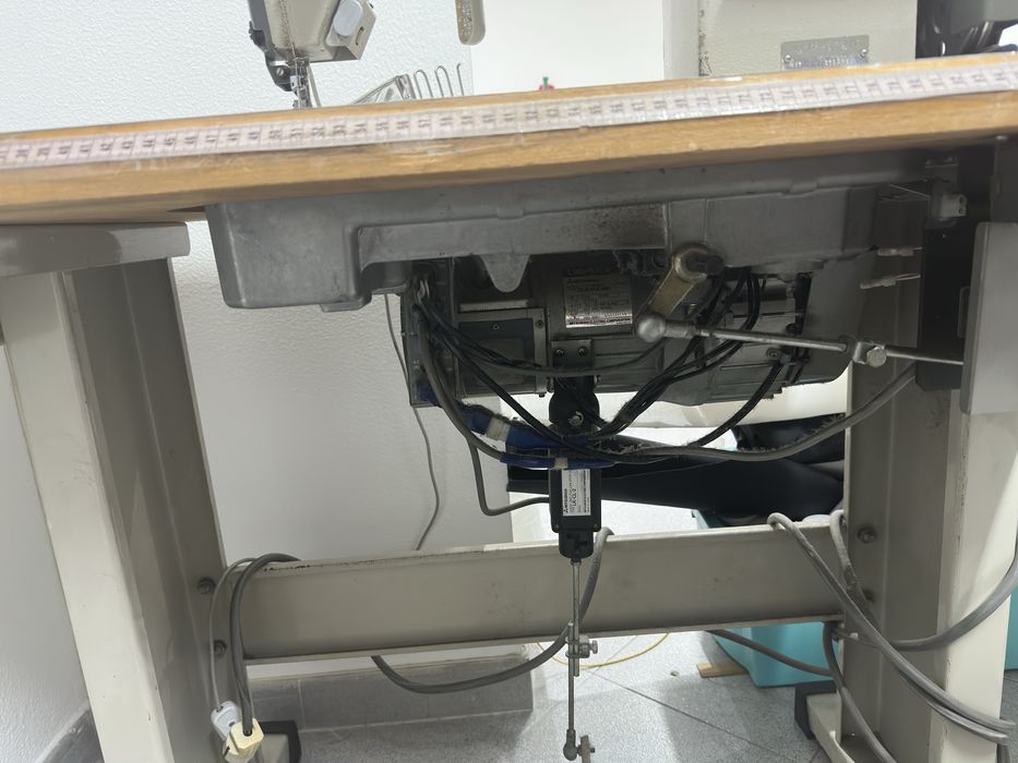 Maquina de costura profissional de ponto direito MITSUBISHI
