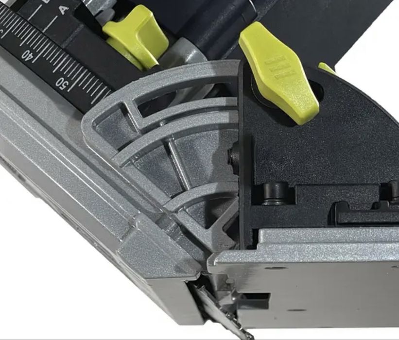 Дисковая погружная пила TITAN PPS7Е