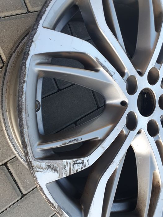 Felgi BMW 18".               .