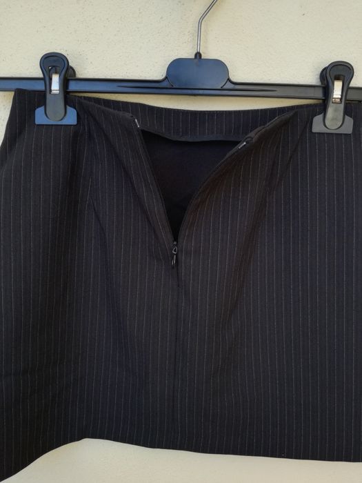 Mini saia preta formal Zara 36