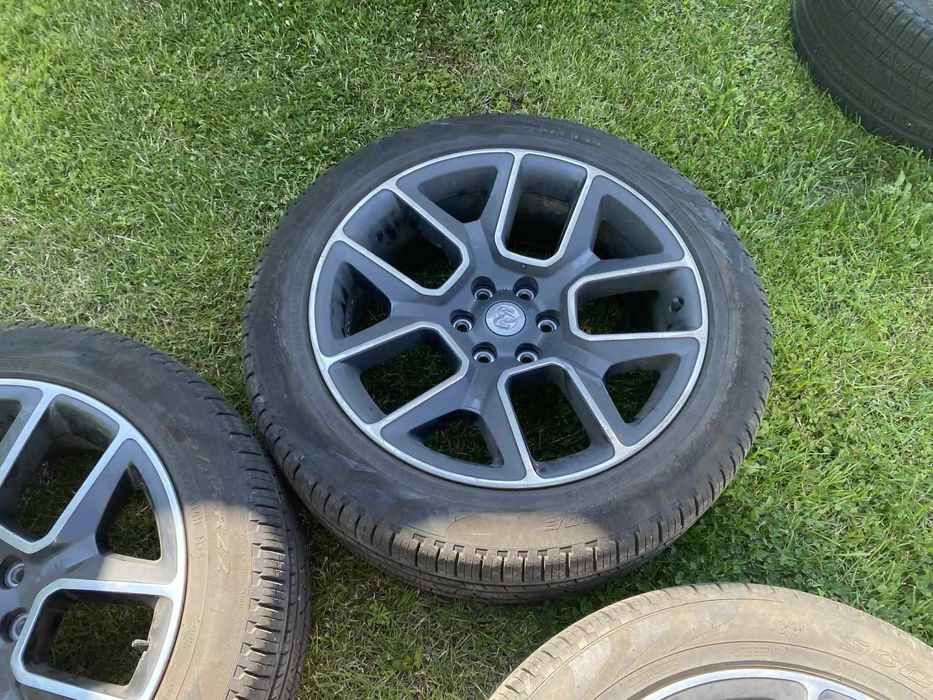 Oryginalne koła 22 Dodge RAM 1500 opony 285/45 R22 gen 5
