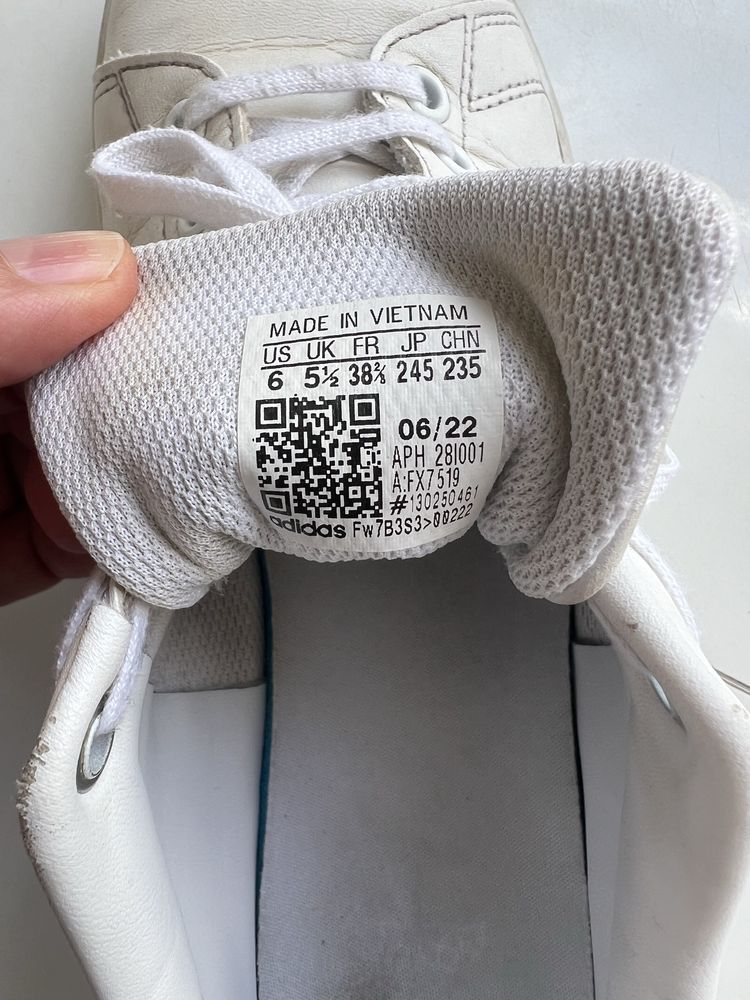 Sapatilha Adidas Stan Smith