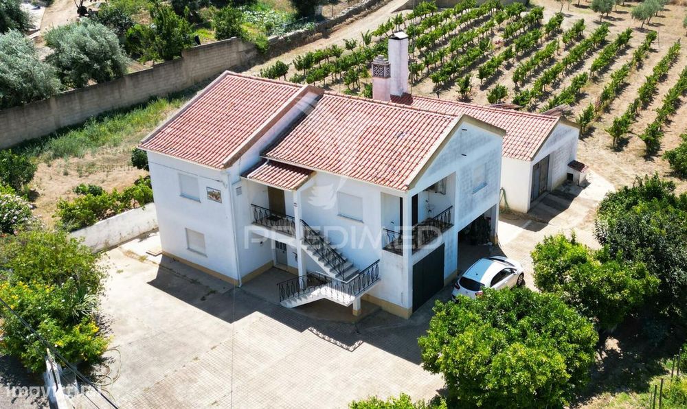Quinta com 2,3000 hectares em Vale de Santiago