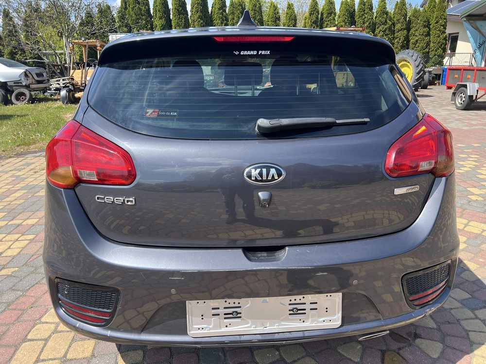 Części Kia Ceed 1.6 cdti kod lakier BE 2017 , 81 Kw