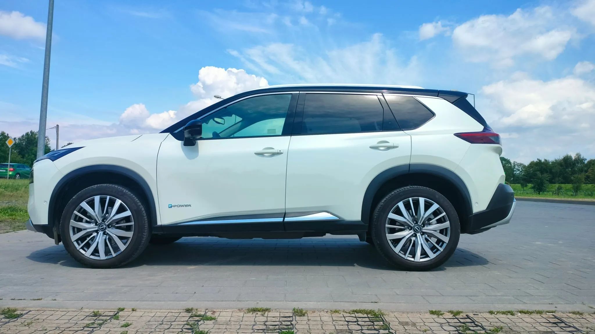 Nissan X-Trail Pierwszy właściciel, salon polska, stan jak nowy, automat 4x4