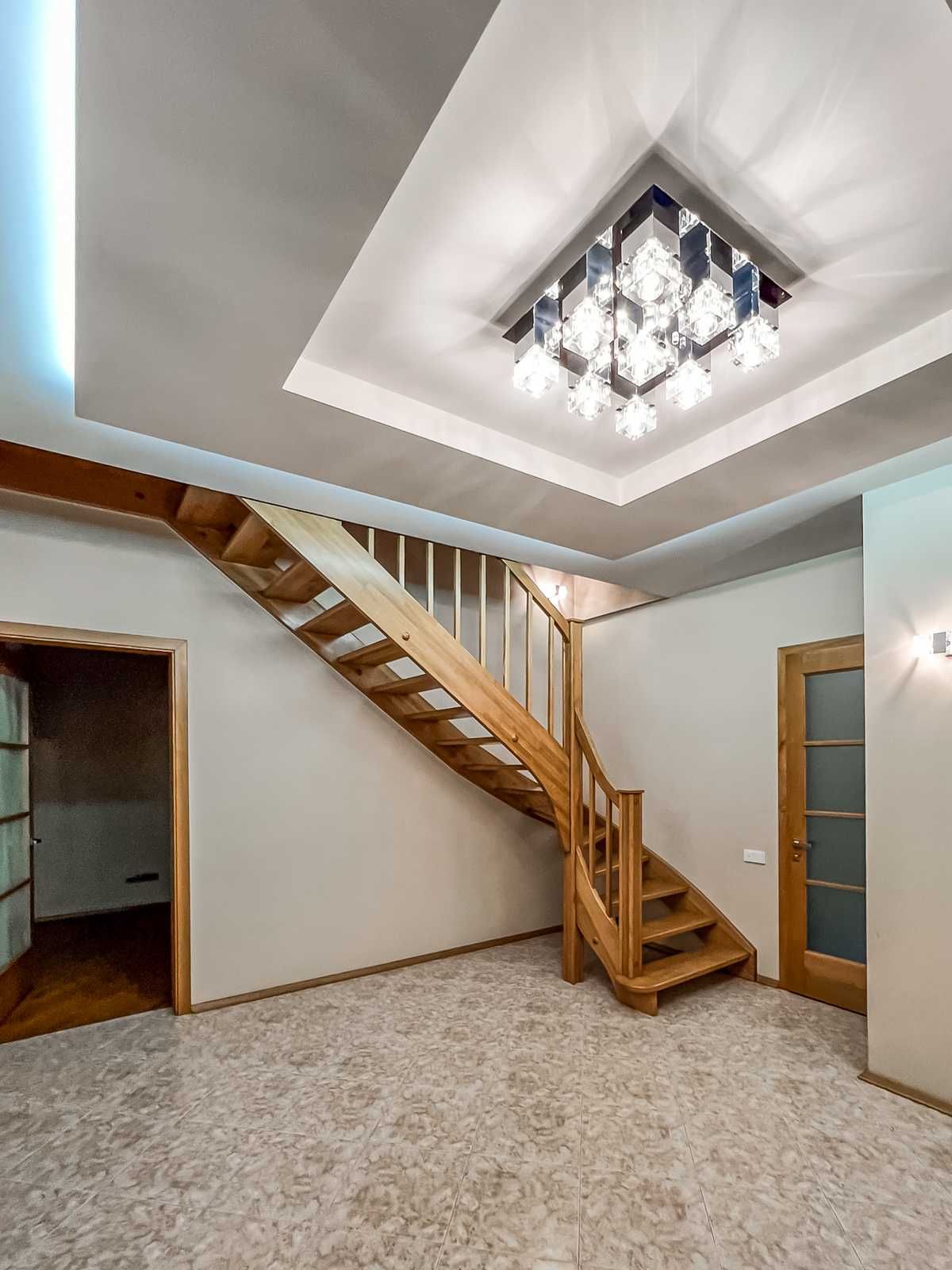 Оренда, вул. Олеся Гончара, 26, 5 кімнат, 220 м², Kiyv rent apartment