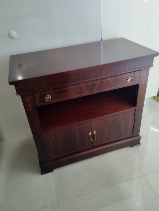 Móvel de TV em madeira