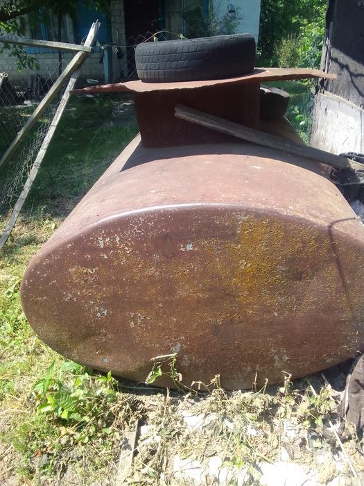 Бочка для зерна дуже в хорошому состоянії