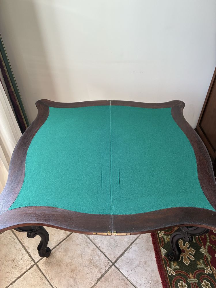 Mesa de jogo antiga