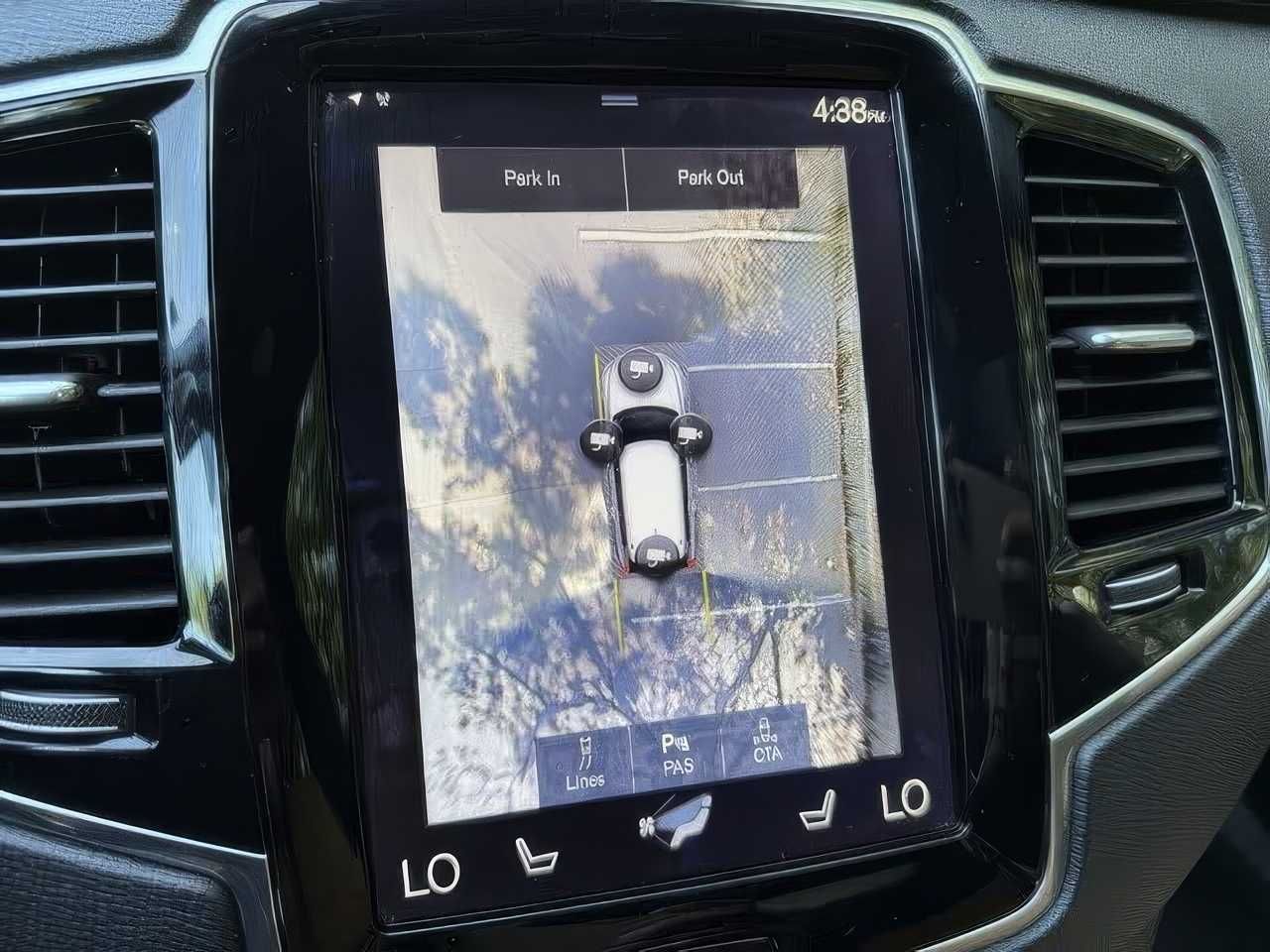 2017 Volvo XC90 T6 Momentum