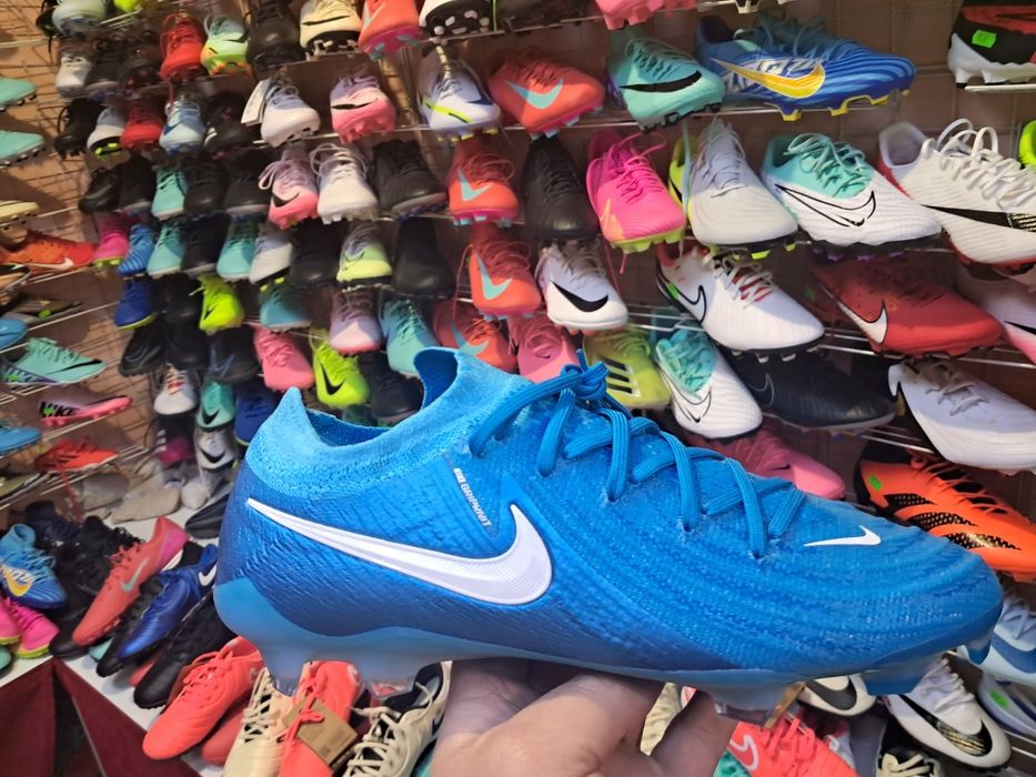 Футбольные бутсы Nike Phantom GX II Elite FG FJ2559-400 оригінал