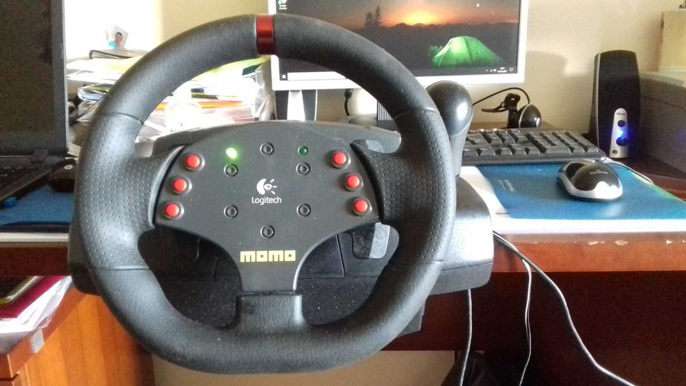 Jogo consola volante e pedais