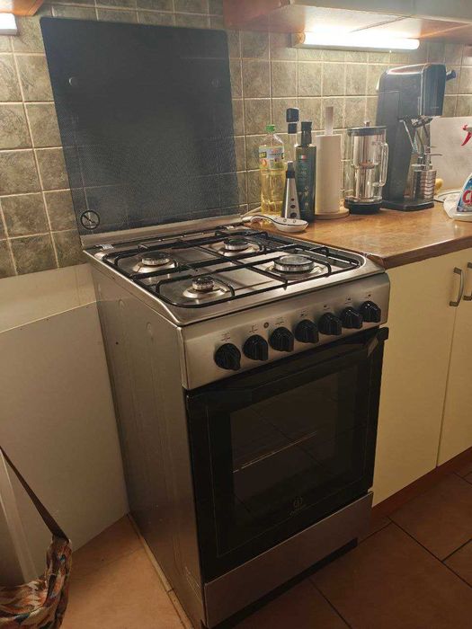 Kuchnia gazowo-elektryczna Indesit I5GMH2AG(X) U
