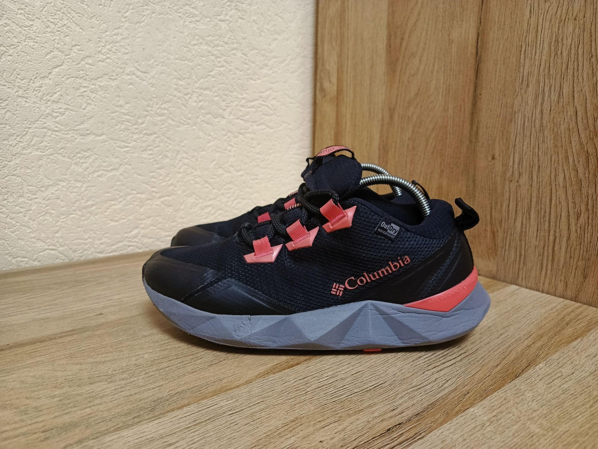 Кросівки Columbia Facet 30